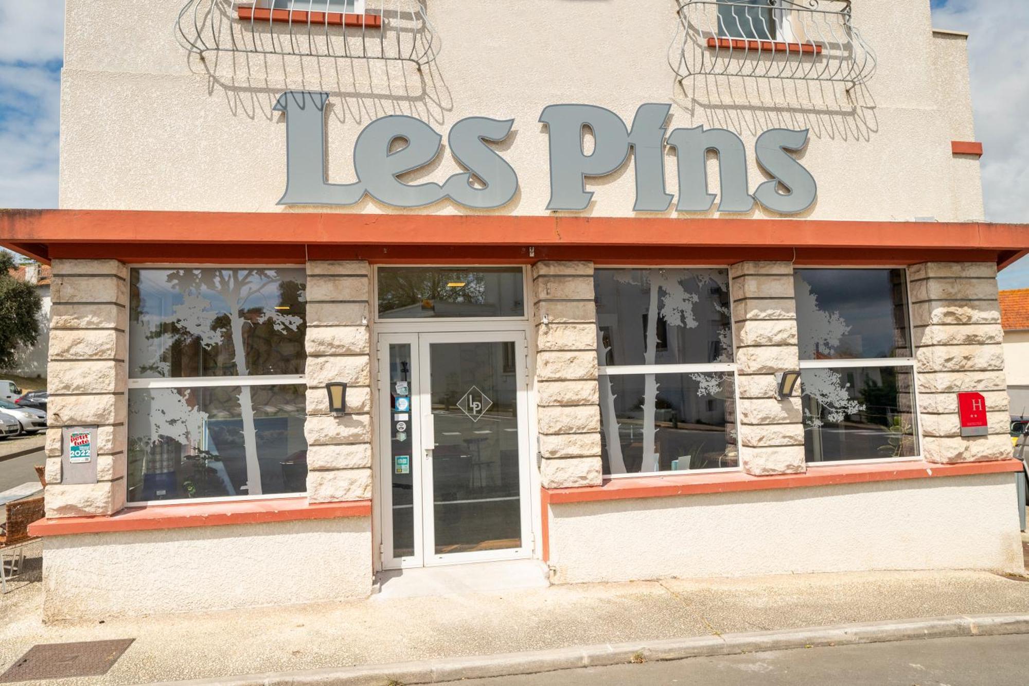 勒斯宾酒店 圣特罗让莱班 外观 照片