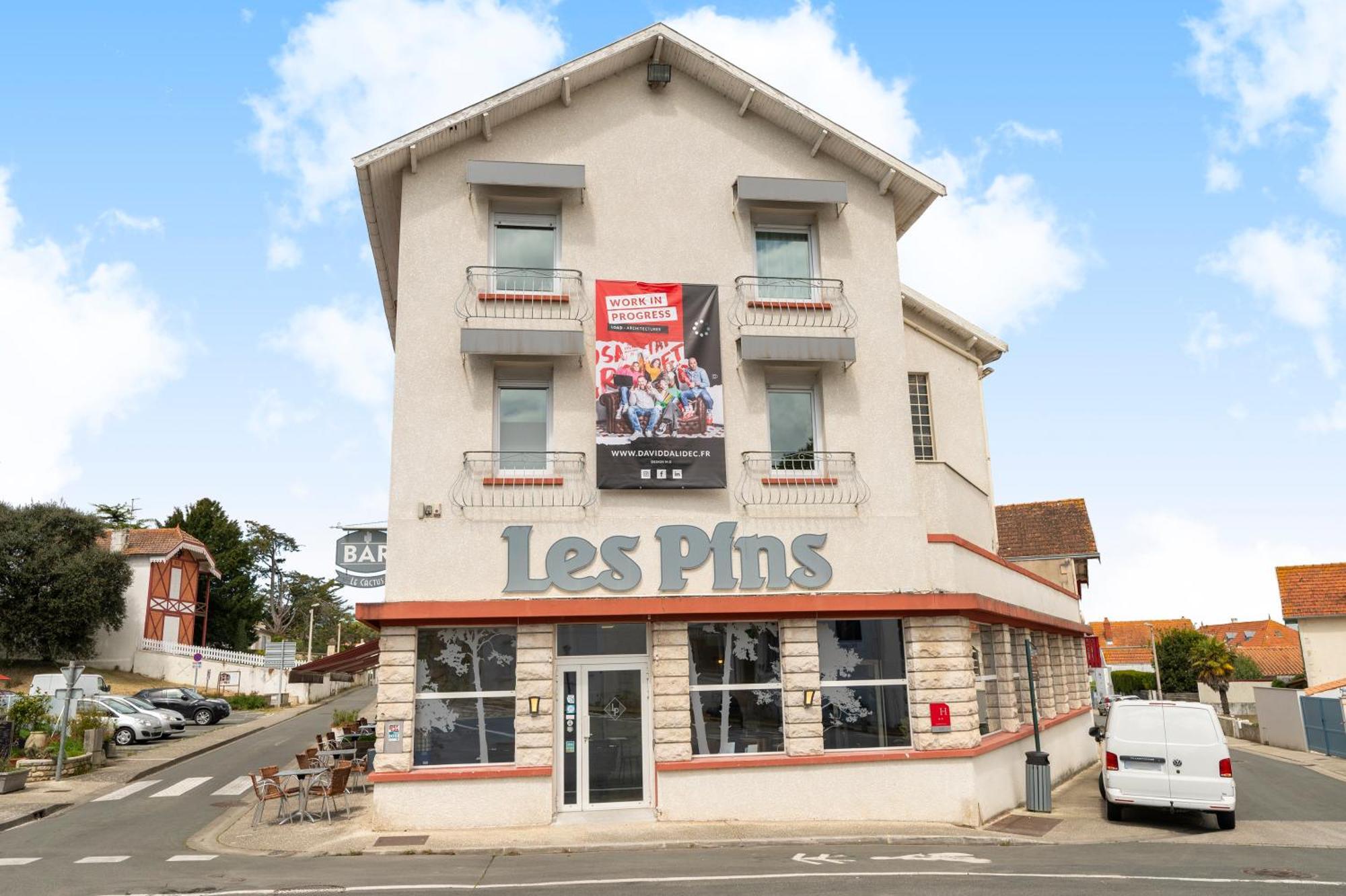 勒斯宾酒店 圣特罗让莱班 外观 照片