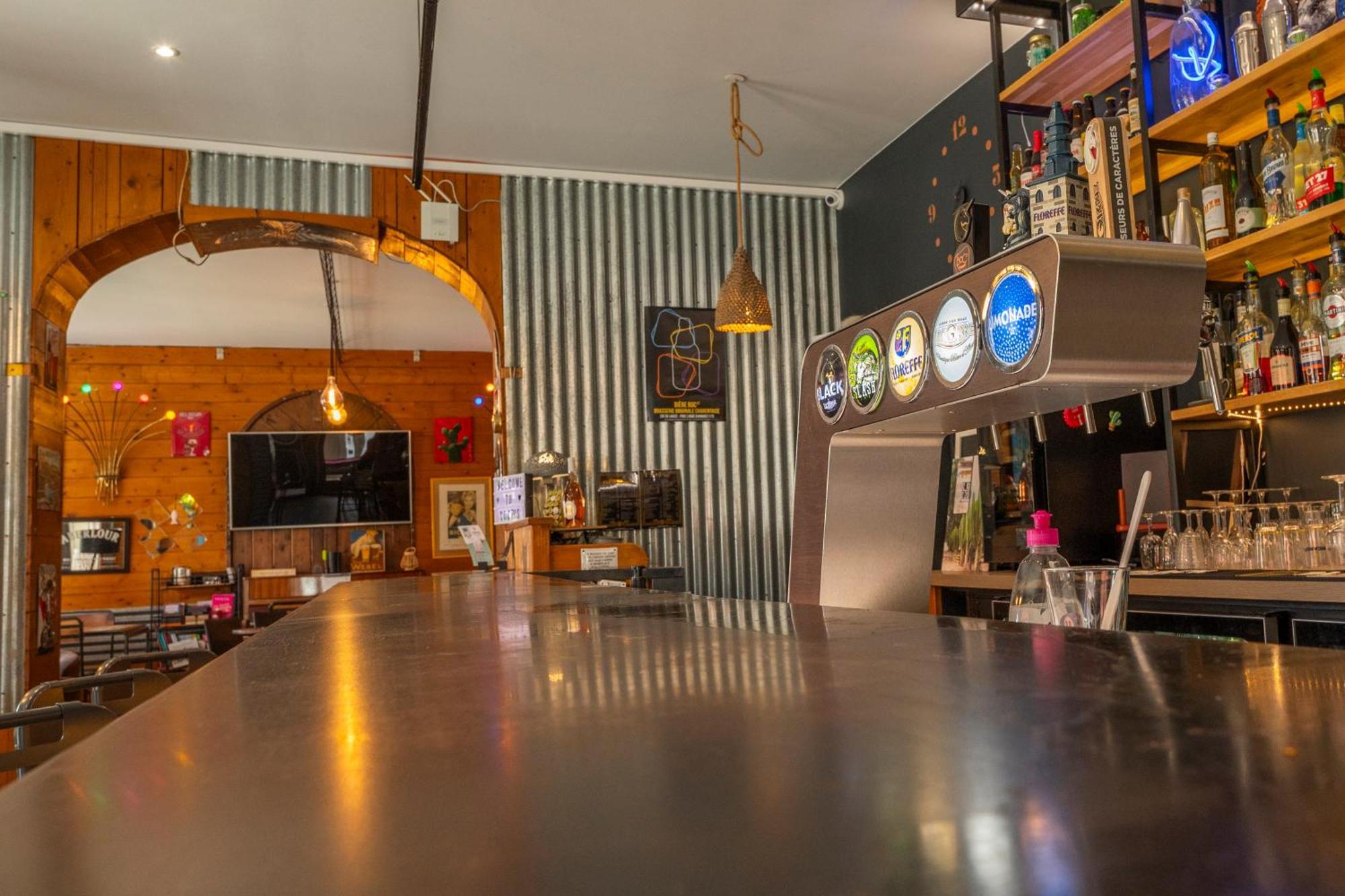 勒斯宾酒店 圣特罗让莱班 外观 照片